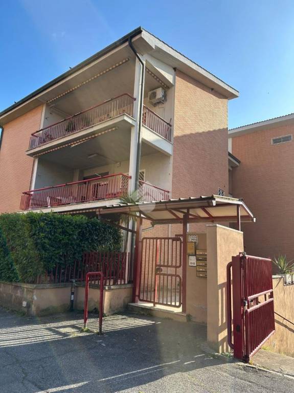 appartamento in vendita a Marino in zona Santa Maria delle Mole