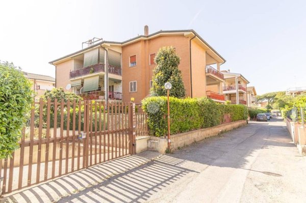 appartamento in vendita a Marino in zona Santa Maria delle Mole