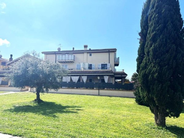 appartamento in vendita a Marino in zona Castelluccia