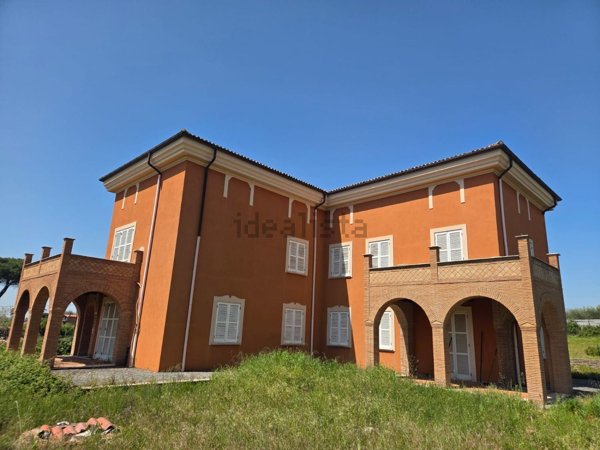 casa indipendente in vendita a Marino in zona Santa Maria delle Mole