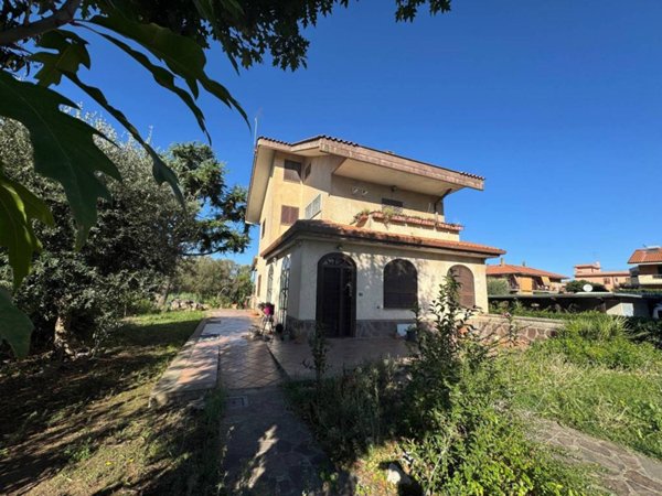 casa indipendente in vendita a Marino in zona Poggio delle Mole