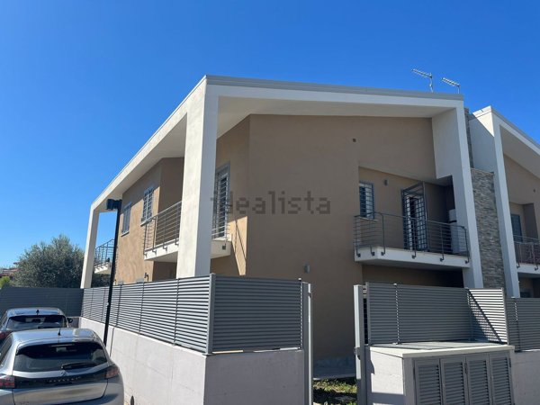 casa indipendente in vendita a Marino in zona Santa Maria delle Mole