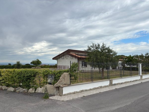 casa indipendente in vendita a Marino