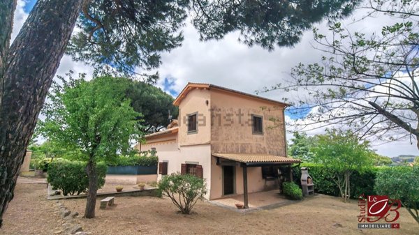 casa indipendente in vendita a Marino