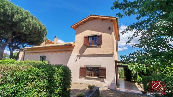 casa indipendente in vendita a Marino