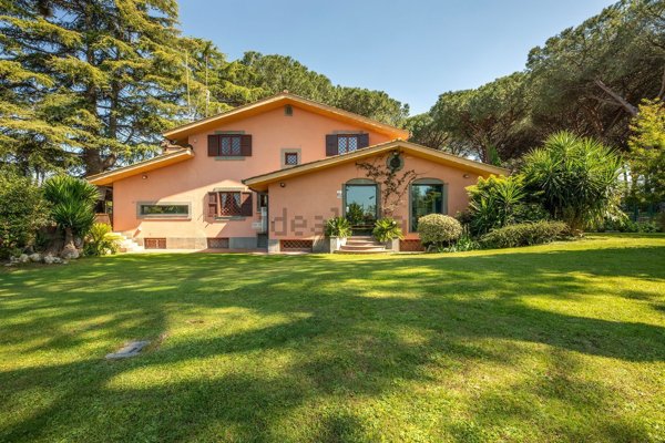 casa indipendente in vendita a Marino