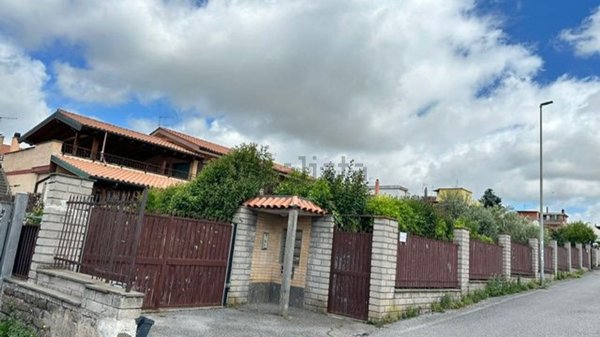 appartamento in vendita a Marino in zona Santa Maria delle Mole
