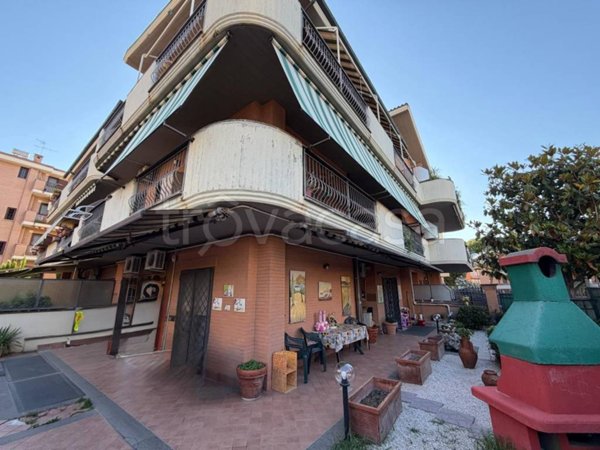 appartamento in vendita a Marino in zona Poggio delle Mole