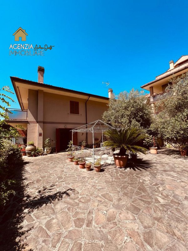 casa indipendente in vendita a Marino