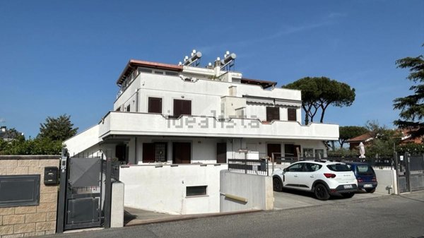 appartamento in vendita a Marino in zona Frattocchie