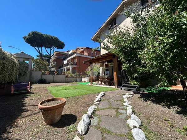 casa indipendente in vendita a Marino in zona Cava dei Selci