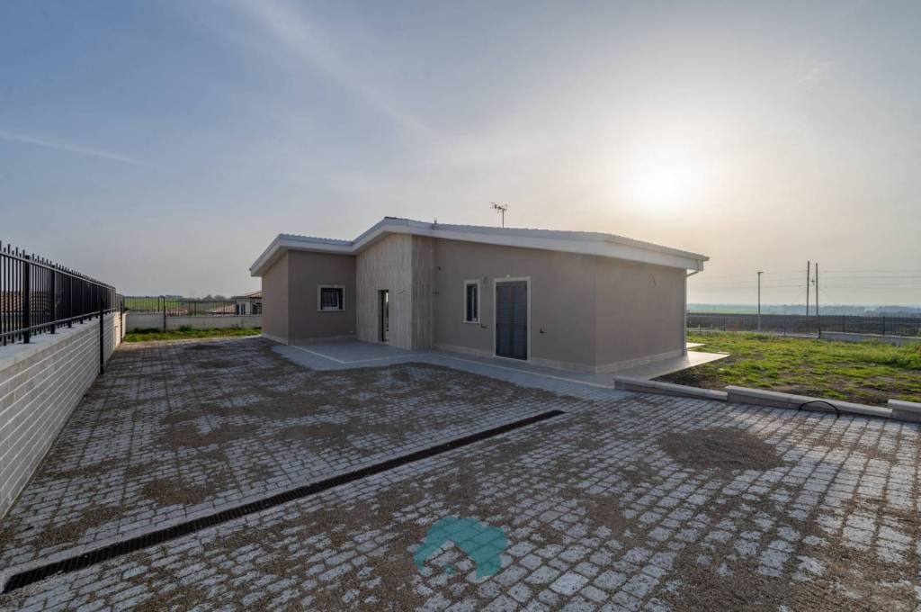 casa indipendente in vendita a Marino in zona Frattocchie