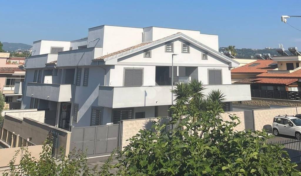 appartamento in vendita a Marino in zona Cava dei Selci