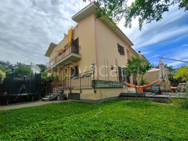 casa indipendente in vendita a Marino