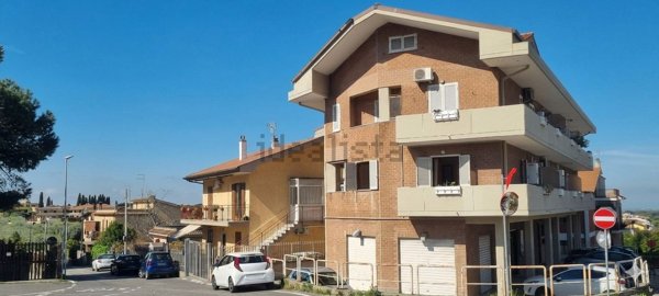 appartamento in vendita a Marino in zona Frattocchie
