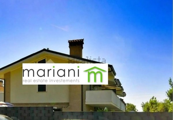 casa indipendente in vendita a Marino