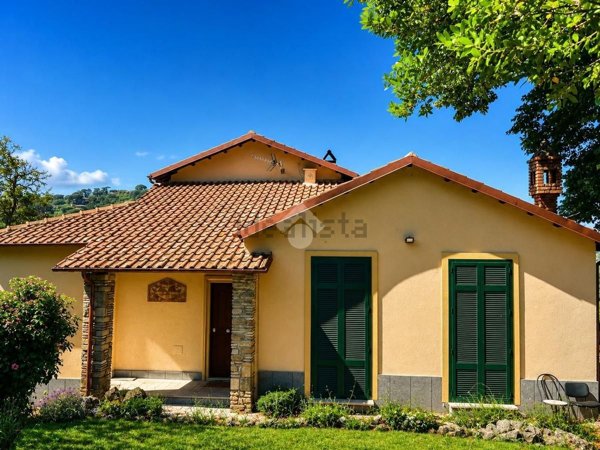 casa indipendente in vendita a Marino