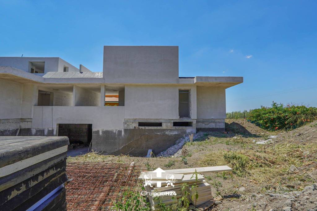 casa indipendente in vendita a Marino in zona Due Santi