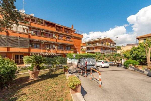 appartamento in vendita a Marino in zona Santa Maria delle Mole