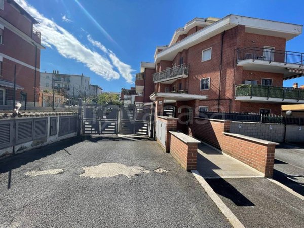 appartamento in vendita a Marino in zona Poggio delle Mole
