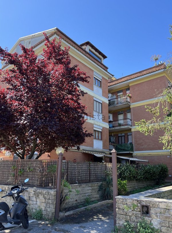 appartamento in vendita a Marino in zona Poggio delle Mole