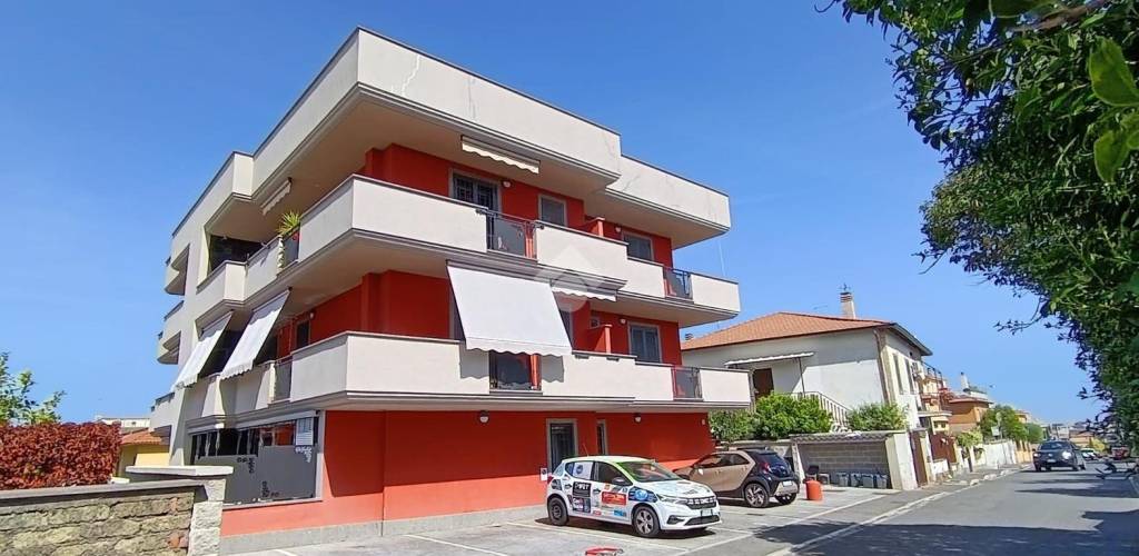 appartamento in vendita a Marino in zona Frattocchie