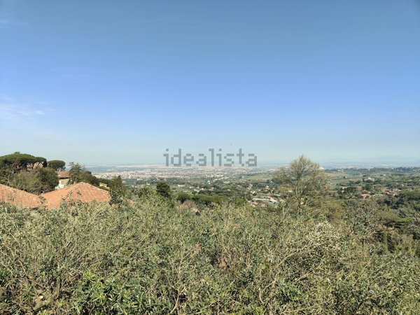 casa indipendente in vendita a Marino in zona Due Santi