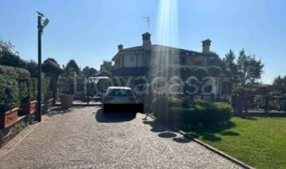 casa indipendente in vendita a Marino in zona Castelluccia