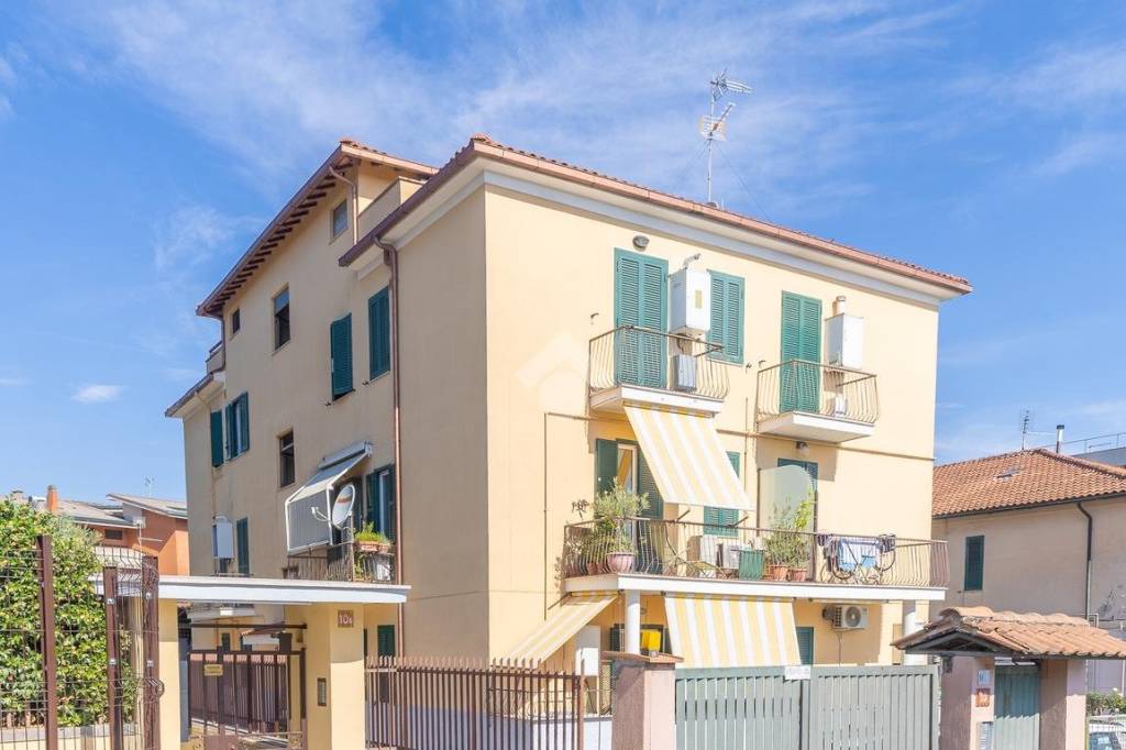 appartamento in vendita a Marino in zona Poggio delle Mole