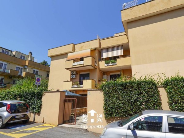 appartamento in vendita a Marino in zona Santa Maria delle Mole