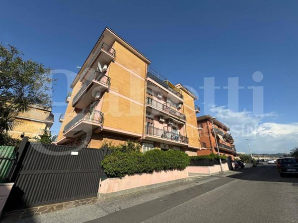 appartamento in vendita a Marino in zona Cava dei Selci