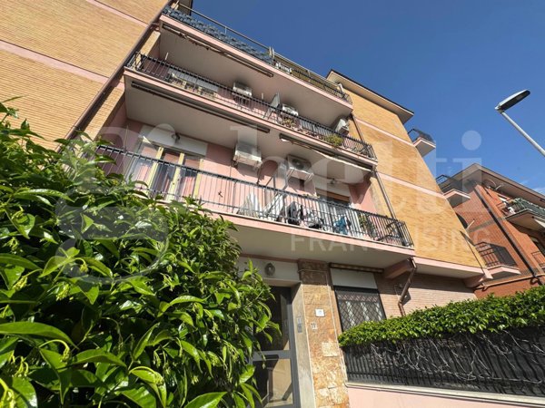 appartamento in vendita a Marino in zona Cava dei Selci