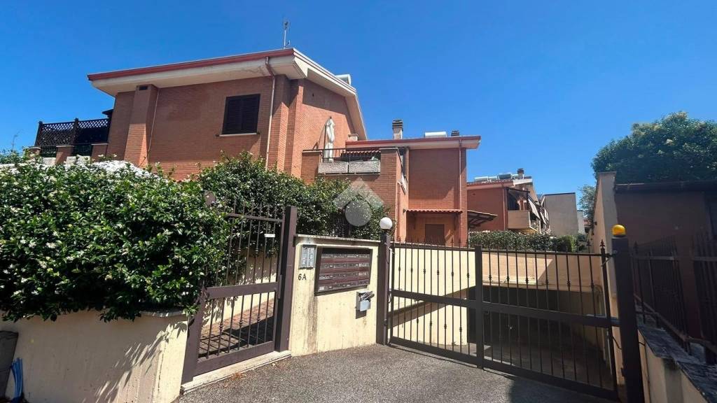 appartamento in vendita a Marino in zona Castelluccia