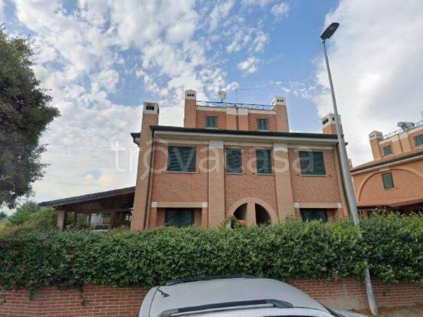 casa indipendente in vendita a Marino in zona Santa Maria delle Mole