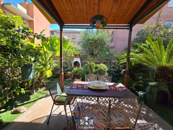 casa indipendente in vendita a Marino in zona Santa Maria delle Mole