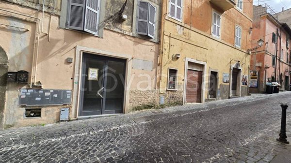 negozio in vendita a Marino