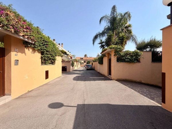 appartamento in vendita a Marino in zona Santa Maria delle Mole