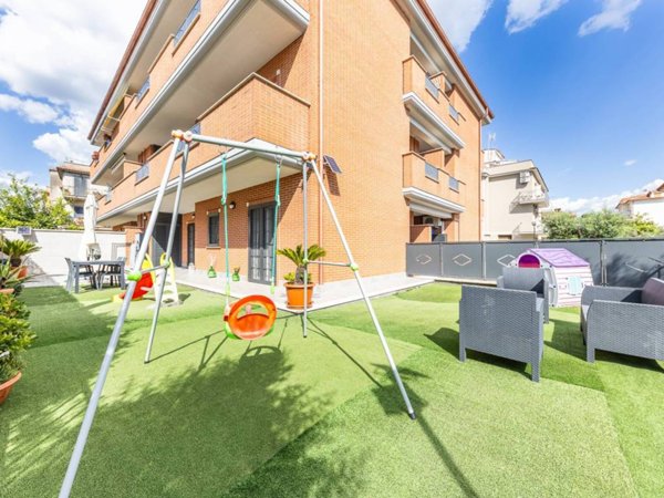 appartamento in vendita a Marino in zona Frattocchie