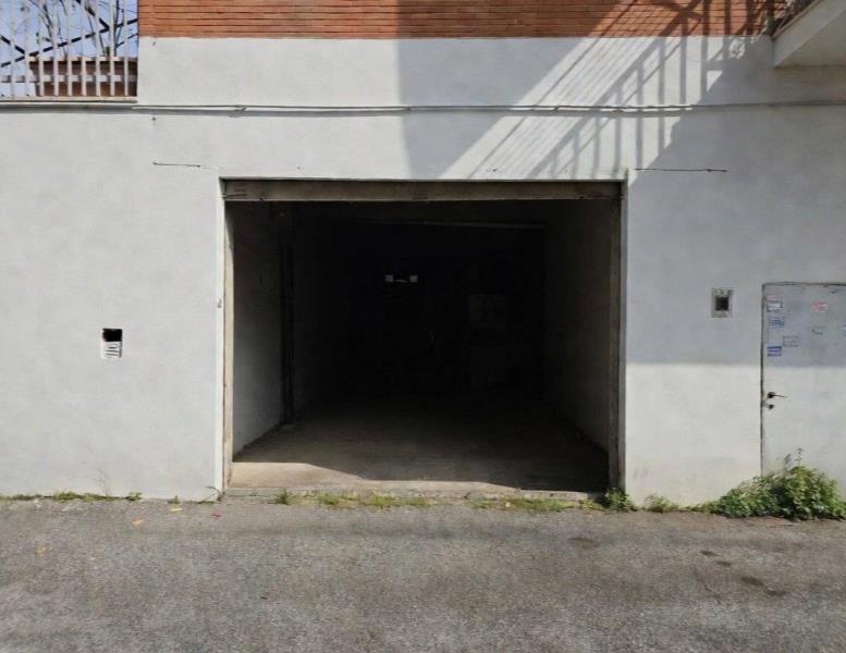 locale di sgombero in vendita a Marino in zona Poggio delle Mole