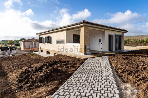 casa indipendente in vendita a Marino in zona Frattocchie