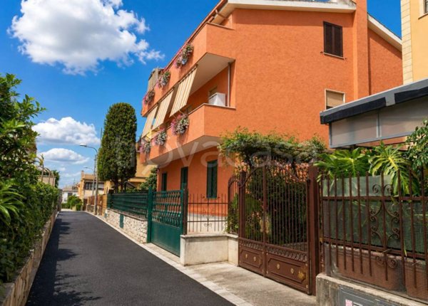 appartamento in vendita a Marino in zona Poggio delle Mole
