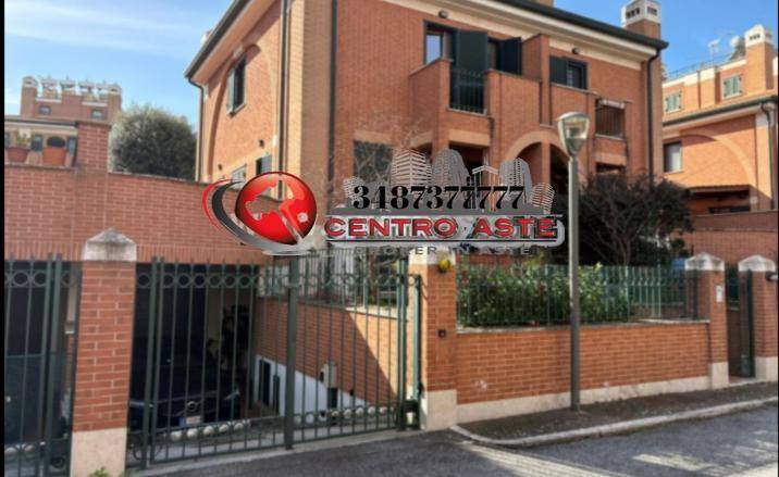 casa indipendente in vendita a Marino in zona Poggio delle Mole