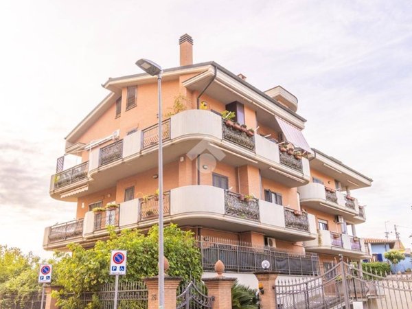 appartamento in vendita a Marino in zona Santa Maria delle Mole