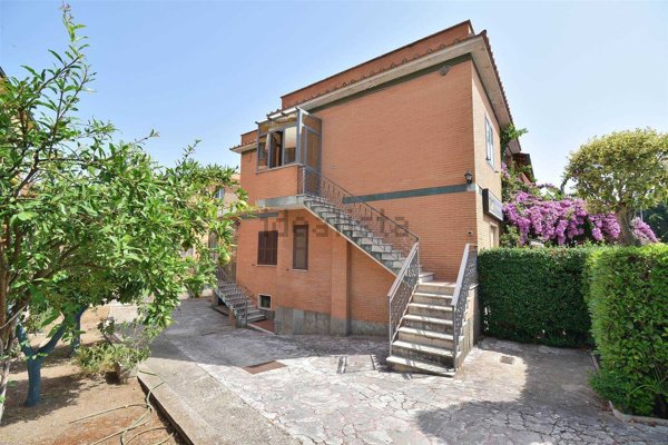 appartamento in vendita a Marino in zona Santa Maria delle Mole