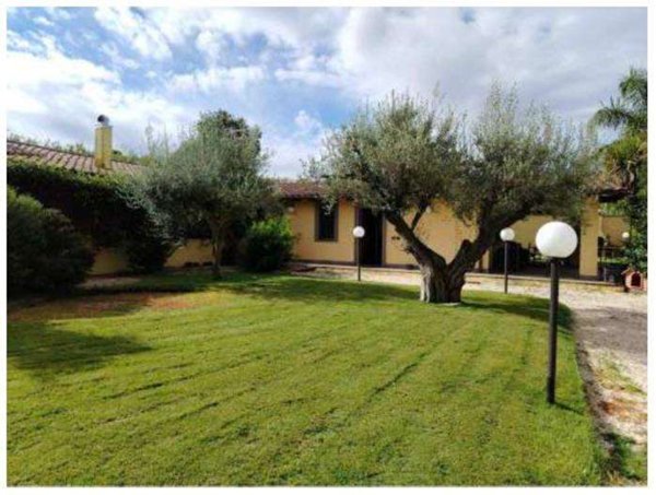 casa indipendente in vendita a Marino