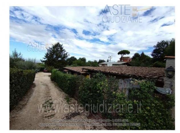 casa indipendente in vendita a Marino