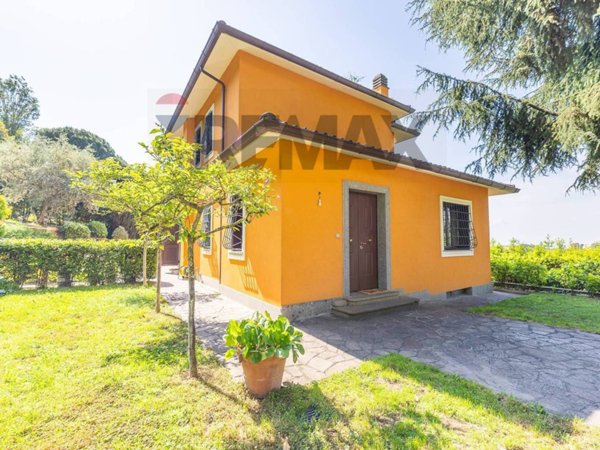 casa indipendente in vendita a Marino
