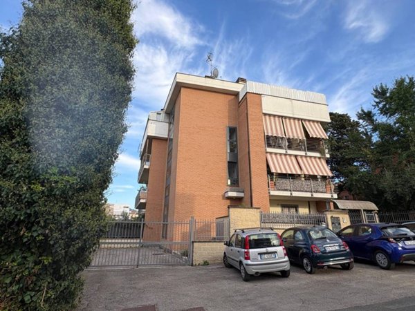 appartamento in vendita a Marino in zona Poggio delle Mole