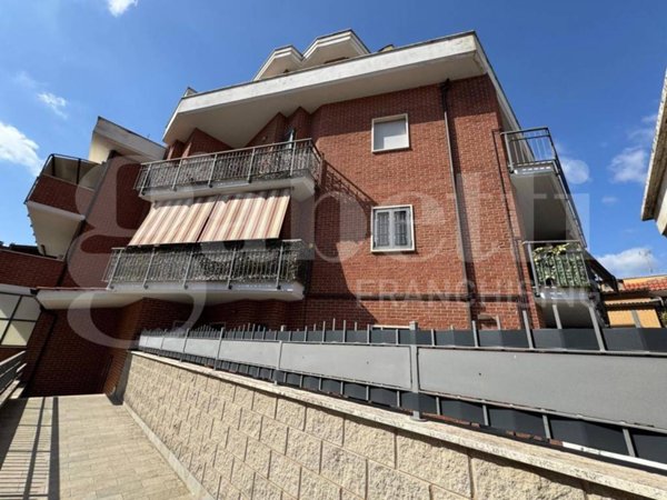 appartamento in vendita a Marino in zona Poggio delle Mole