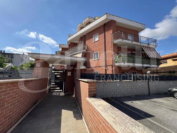 appartamento in vendita a Marino in zona Poggio delle Mole